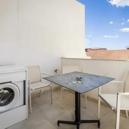 Dorris's 5 Min Walk From St Julians Appartamento
